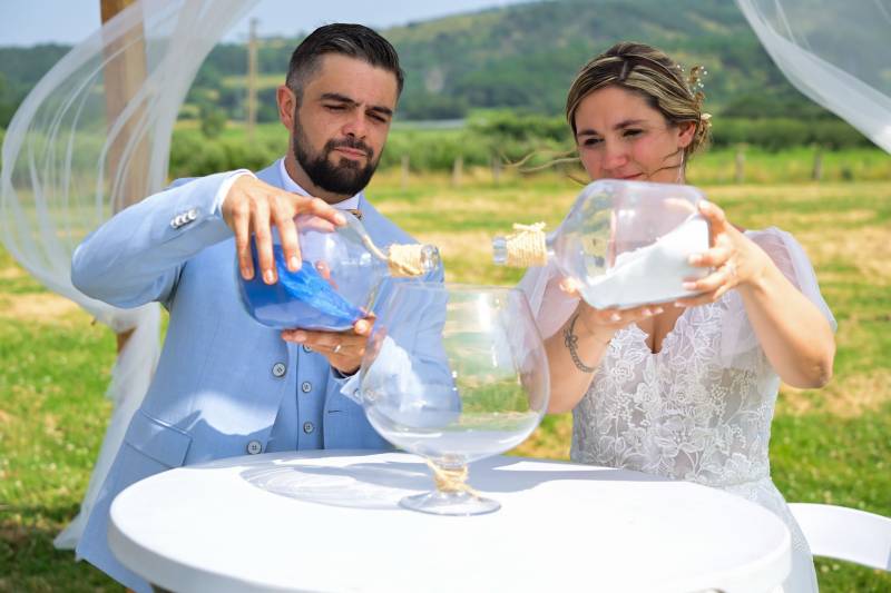 Rituel du sable lors d’une cérémonie de mariage laïque photographié par Flash et Moi