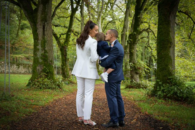 photos de mariage simple et chic dans un bois a coter de lyon